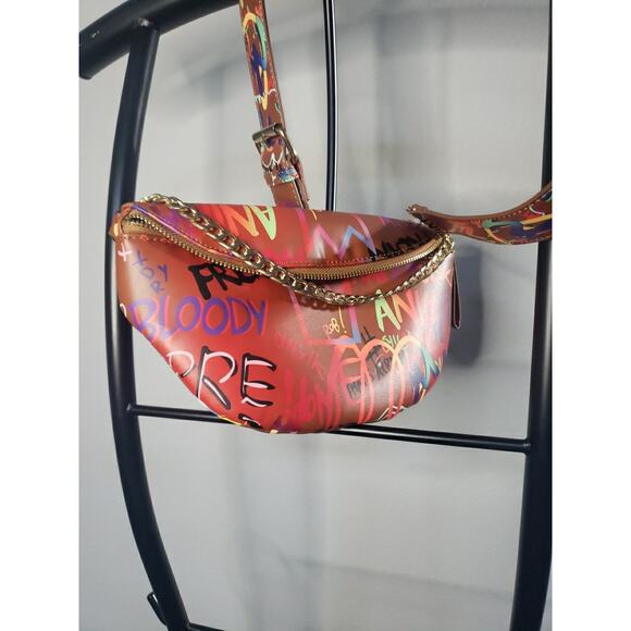 Multicolor Graffiti Clutch Bag With Gold Color Chain Faux Leather - Picture 2 of 6